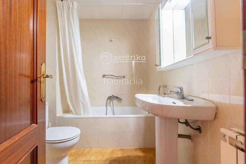 Foto d1339ba5-1e7c-4544-9db2-369a50184523. Piso  , con 138 m2 en Centre Reus