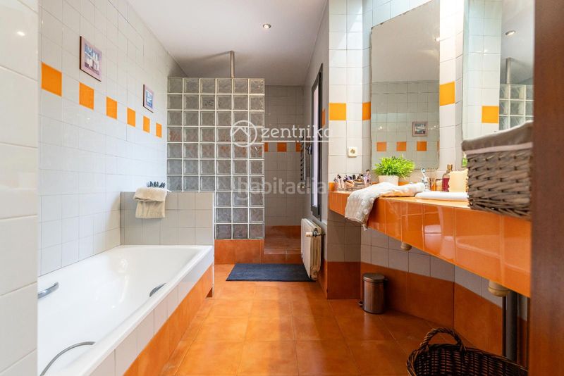 Foto 1f6f8196-b026-43b9-a772-f4dfbfbd410e. Chalet con riscaldamento parcheggio in Borges del Camp (Les)