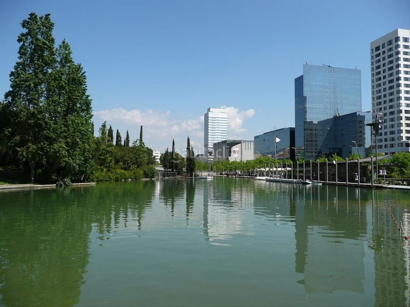 Foto 2f7383f6-4440-418f-8c6f-de6e7b172019. Parking voiture dans Creu Alta Sabadell