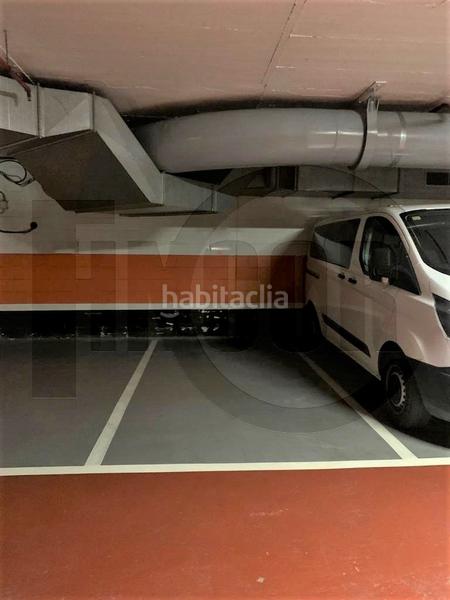 Foto 3f23cd06-4a27-4fd1-815a-d88b96833b19. Parking voiture dans Creu Alta Sabadell