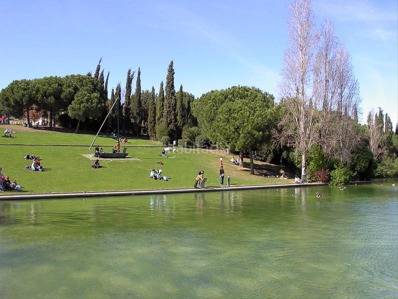 Foto 542bbfa5-e3dd-415c-b5a9-df81703aed4d. Parking voiture dans Creu Alta Sabadell