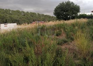 Xalet a Sentmenat. De obra nueva a construir en terreno semiplano de 854m2. excelen