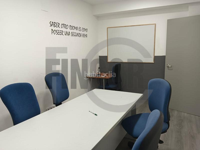 Foto 5ed5f552-f2af-46f3-a873-f5e1555a4c65. Local comercial amplio local comercial en Centre Rubí