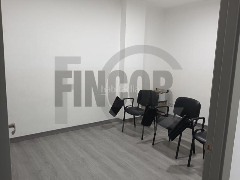 Foto eb1b4231-e270-4076-97b2-c050d4405dfe. Local comercial amplio local comercial en Centre Rubí