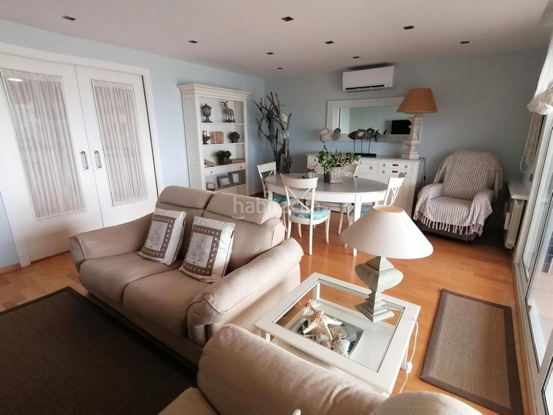 Foto 40814dd6-c505-4228-856b-a3dfa38af15c. Piso exclusiva vivienda de diseño frente al mar con gran terraza, ascensor y 2 plazas de aparcamiento. en Calafell