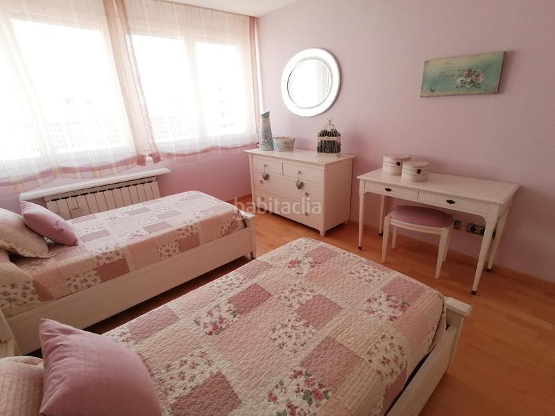 Foto 4cf32b01-d8a0-40a2-b6f3-5cf03fb723b8. Piso exclusiva vivienda de diseño frente al mar con gran terraza, ascensor y 2 plazas de aparcamiento. en Calafell