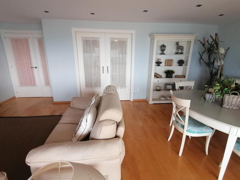 Foto 53e883de-f89c-48c7-b65c-d0652693e35e. Piso exclusiva vivienda de diseño frente al mar con gran terraza, ascensor y 2 plazas de aparcamiento. en Calafell