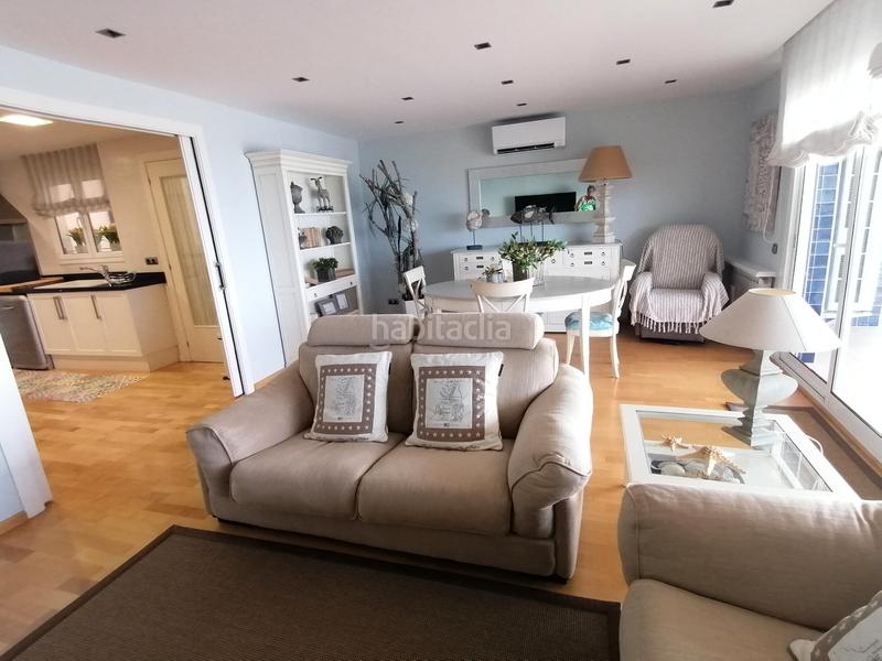 Foto acacf3f1-9896-4b94-8396-8b1339b51a1e. Piso exclusiva vivienda de diseño frente al mar con gran terraza, ascensor y 2 plazas de aparcamiento. en Calafell