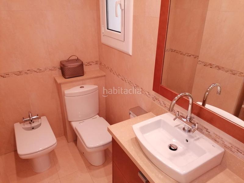 Foto c6a8ecab-fcea-4719-bf54-45d90acc1ae3. Piso exclusiva vivienda de diseño frente al mar con gran terraza, ascensor y 2 plazas de aparcamiento. en Calafell