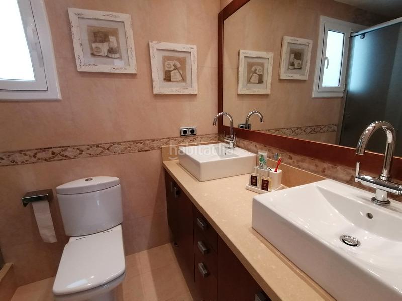 Foto d5f79aac-6ef2-48bc-aa9b-6afa425e6135. Piso exclusiva vivienda de diseño frente al mar con gran terraza, ascensor y 2 plazas de aparcamiento. en Calafell