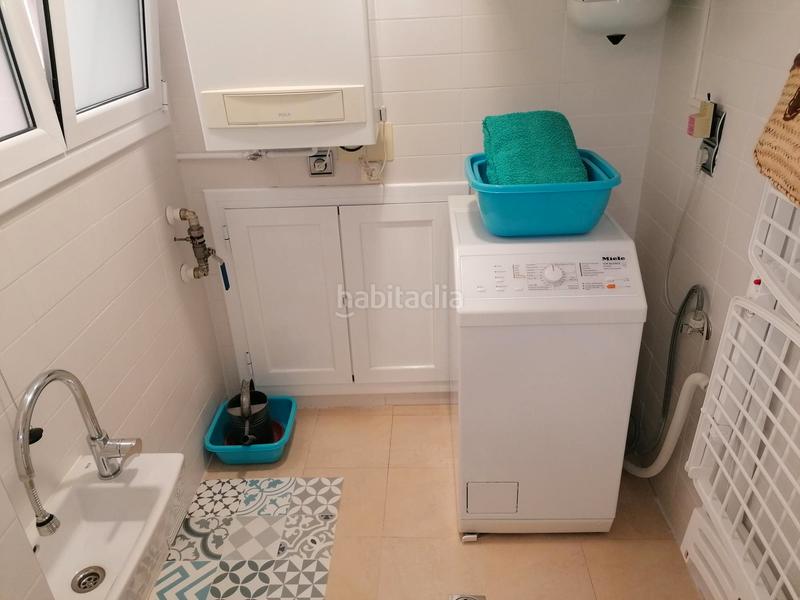 Foto d97a052d-baff-445d-8d15-3e2e7c5f3a70. Piso exclusiva vivienda de diseño frente al mar con gran terraza, ascensor y 2 plazas de aparcamiento. en Calafell