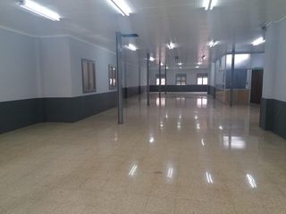 Lloguer Local Comercial a Creu de Barberà. ¡oportunidad única! se alquila amplio local comercial de 305 m²