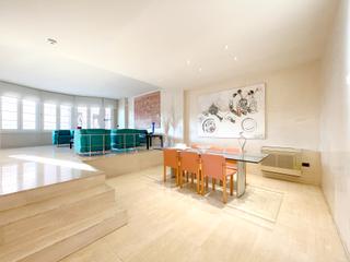 Casa adossada a Poble Nou. Residencia de lujo en entorno residencial exclusivo