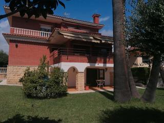 Chalet en Els Masos - Els Garrofers. Distinguida residencia en los masos, el vendrell