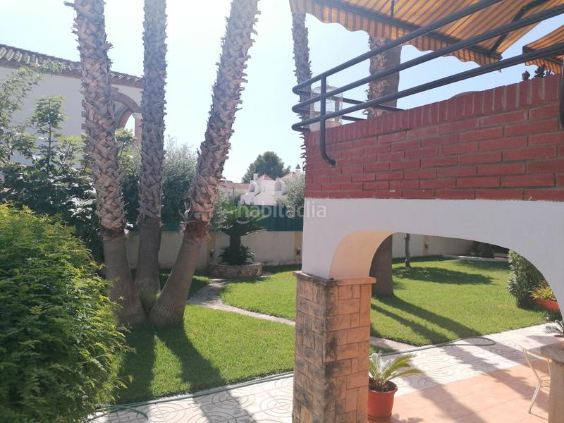 Foto 758b8c94-2068-4301-8c01-5f39f2d073e8. Xalet amb calefacció aparcament a Els Masos - Els Garrofers Coma-ruga