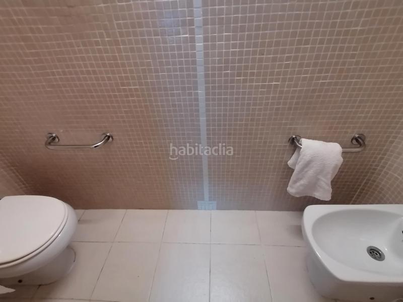 Foto 30bc29ff-1251-4b87-a5b7-4b89672c248e. Chalet with fireplace heating parking pool in Bellaterra