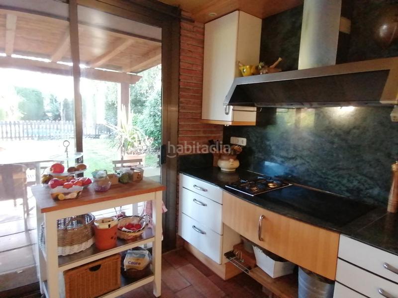 Foto 5c74cef0-66b1-49bb-9a31-4be1ca98c1b7. Chalet with fireplace heating parking pool in Bellaterra