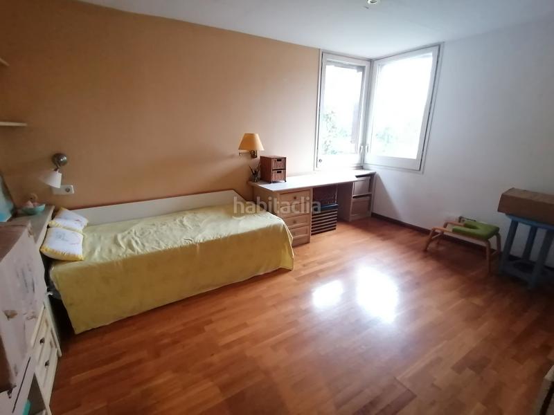 Foto 66c608a3-beac-4fba-8f64-083af30d397b. Chalet with fireplace heating parking pool in Bellaterra