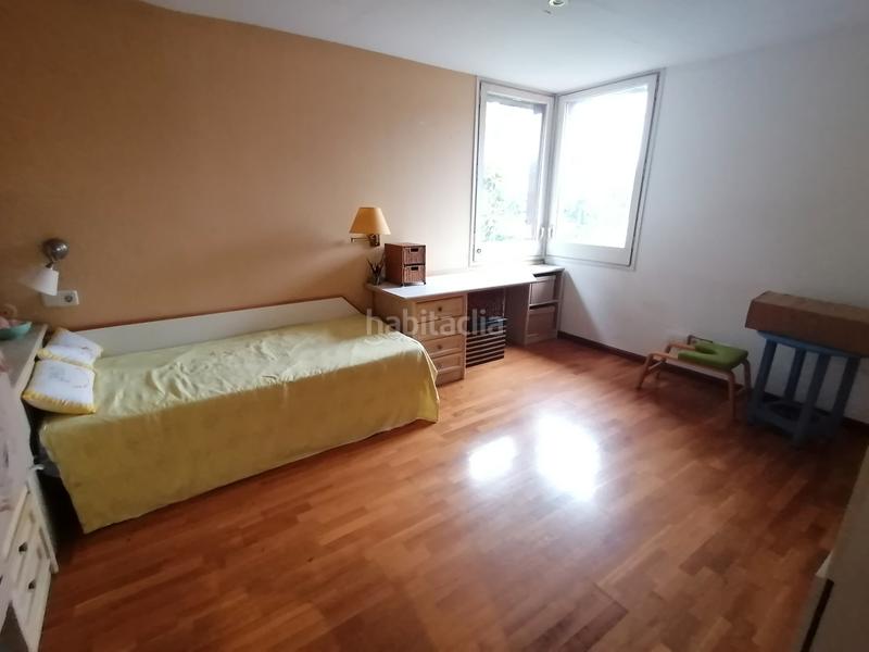 Foto 879f1e39-6d68-458c-803e-eeb278286184. Chalet with fireplace heating parking pool in Bellaterra