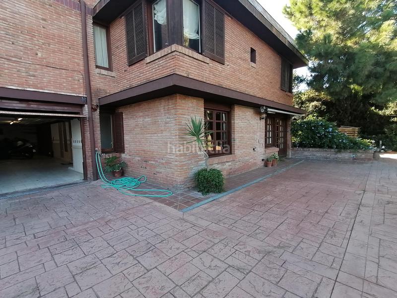 Foto 94eaff44-e704-402e-9b06-1384937d5d21. Chalet with fireplace heating parking pool in Bellaterra