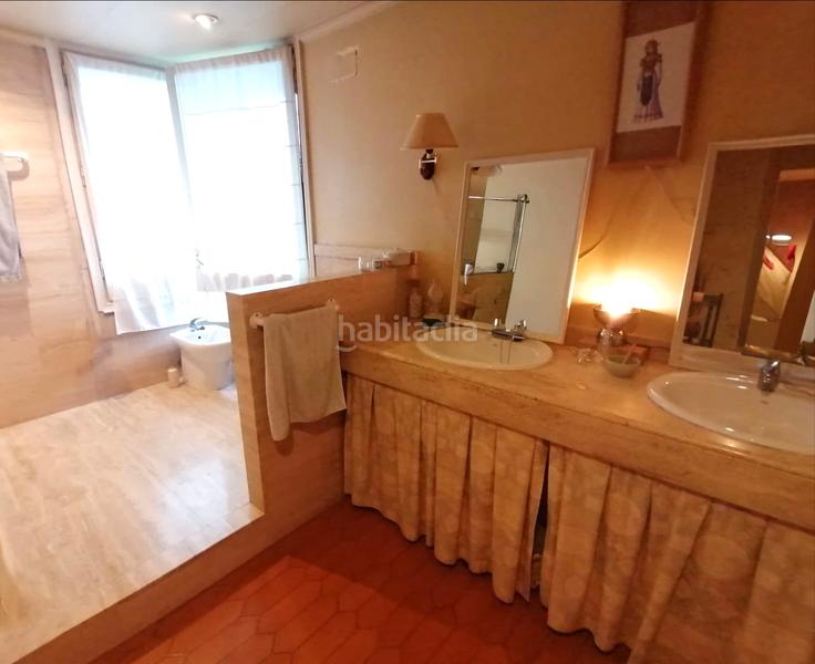 Foto c19774b6-5d2b-4cbe-82a0-ac2b39c0ab88. Chalet with fireplace heating parking pool in Bellaterra