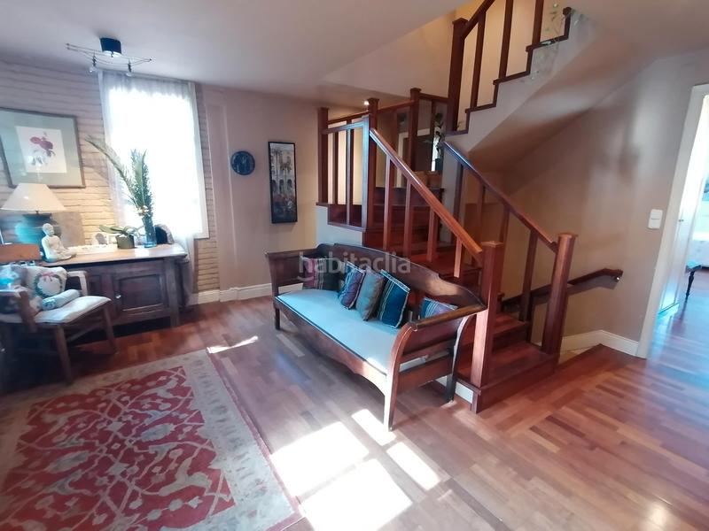 Foto ce428bfc-abc2-4581-85ce-042a62aad71b. Chalet with fireplace heating parking pool in Bellaterra