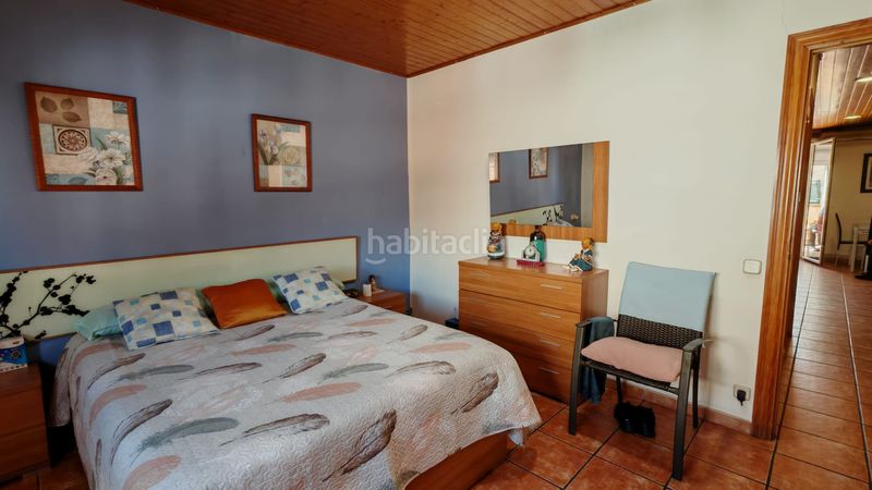 Foto 10ab44b1-384d-4871-aeb0-4d2534956789. Dúplex amb calefacció a Creu de Barberà Sabadell