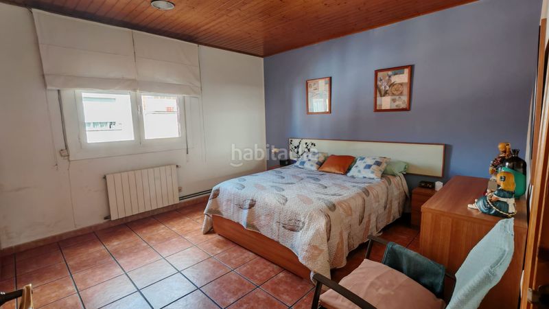 Foto 4c786120-6fad-4985-98f9-e3ea018e8887. Dúplex amb calefacció a Creu de Barberà Sabadell