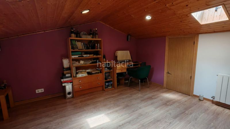 Foto 9aa4dca0-e838-47e3-81db-f8648a3c7ee5. Dúplex amb calefacció a Creu de Barberà Sabadell