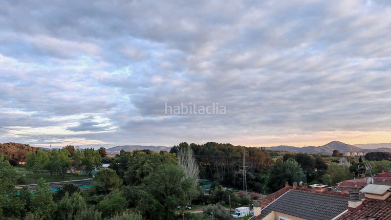 Foto 780cd55d-9635-403d-b5b4-c8fda1a7a3b2. Dúplex amb calefacció aparcament a Ca n´Oriol Rubí