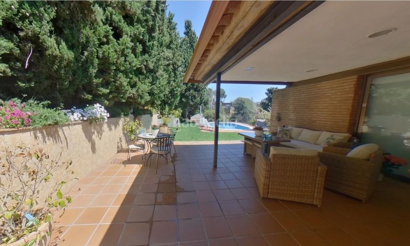 Foto 24f04621-13e5-40e9-9dc1-319f405cd042. Casa amb xemeneia calefacció aparcament piscina a Bellaterra