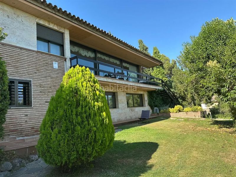 Foto 3c5a6a80-67c5-466f-8b73-99a317dd09e0. Casa amb xemeneia calefacció aparcament piscina a Bellaterra