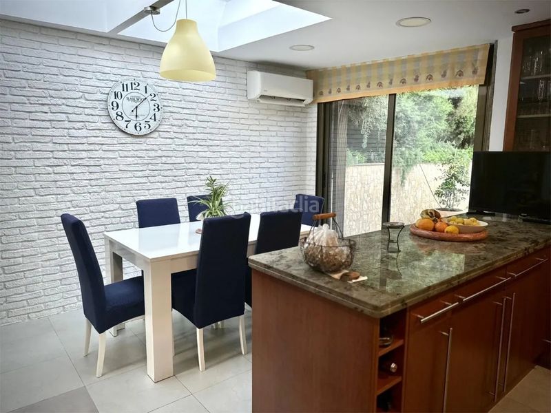 Foto 4365b748-8e05-4b5d-a8e3-87404eeafb5f. Casa amb xemeneia calefacció aparcament piscina a Bellaterra