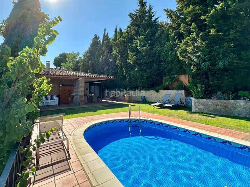 Foto dfa87bd2-b121-497c-bb66-4f50fc18e1d8. Casa amb xemeneia calefacció aparcament piscina a Bellaterra