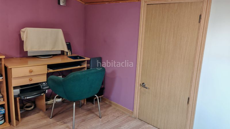 Foto ca7555fd-3441-484a-9b4b-3db40e25d6b4. Dúplex amb calefacció a Creu de Barberà Sabadell