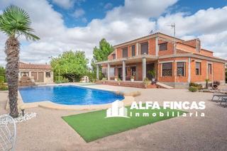 Chalet  Diseminados. Chalets independientes en villarrobledo