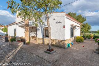 Xalet  Padre vazquez. Casa en venta en villaescusa de haro