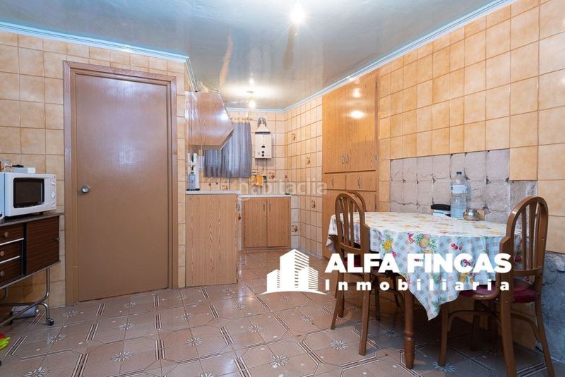 Foto baf6293c-80ac-4d5b-97e2-2f2c908011bd. Chalet con parcheggio in Enguídanos