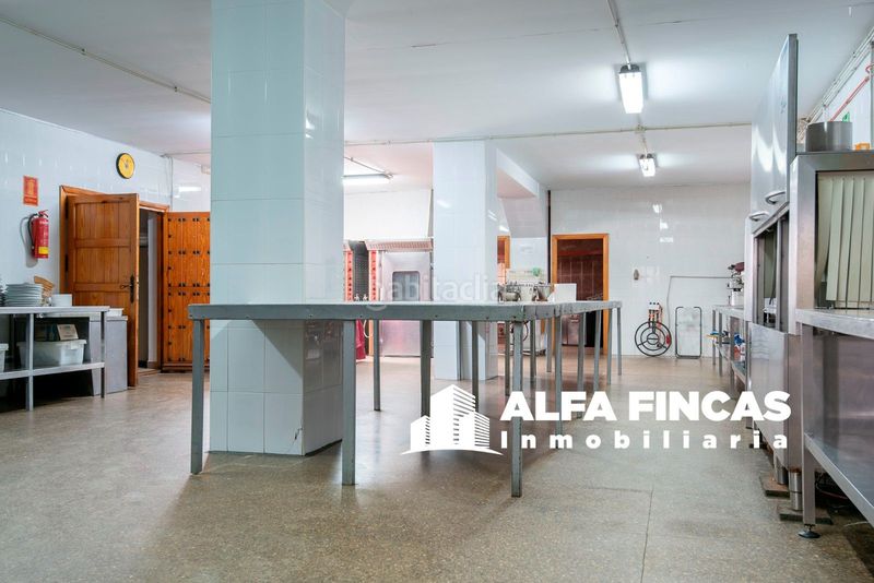 Foto ce399e2f-41cb-489a-b9aa-793ad3ac6730. Local comercial a San Clemente