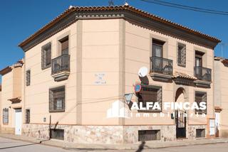 Chalet en Constantino ponce fuente 24. Casa en venta en san clemente