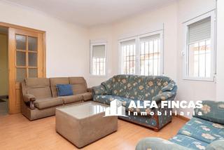 Casa adossada a Luis esteso lopez de haro 17. Chalet adosado en venta en san clemente