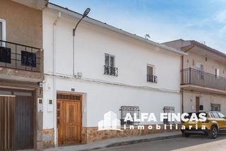 Xalet a Mayor 48. Casa en venta en santa maria de los llanos