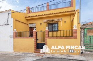Xalet a Calvario 4. Casa en venta en villar de la encina