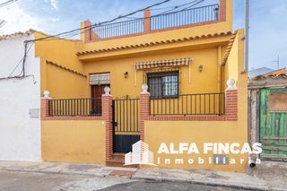 Xalet en Calvario 4. Casa en venta en villar de la encina