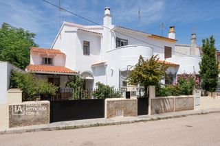 Casa a schiera  Pitagoras 10. Chalet adosado en venta en casas de fernando alonso