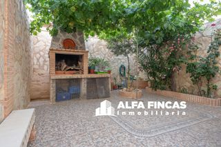 Casa adossada a Los robles 19. Chalet adosado en venta en san clemente