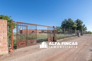 Finca rústica a Diseminados 4490. Parcela en venta en villarrobledo
