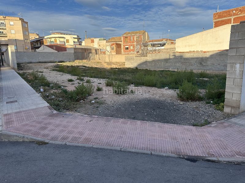 Foto 081ff77b-80ca-46f5-bce6-baab32911429. Terreny residencial a carrer metge rafael navarro 24 a Novelda