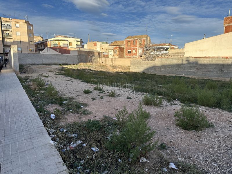 Foto cf5939f1-dbf6-4878-997a-d57bd4c502c3. Terreny residencial a carrer metge rafael navarro 24 a Novelda