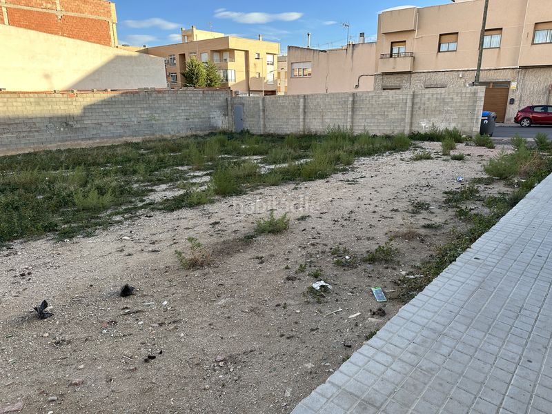 Foto d80fb687-9361-46bb-b8a1-abd5b294ae43. Terreny residencial a carrer metge rafael navarro 24 a Novelda